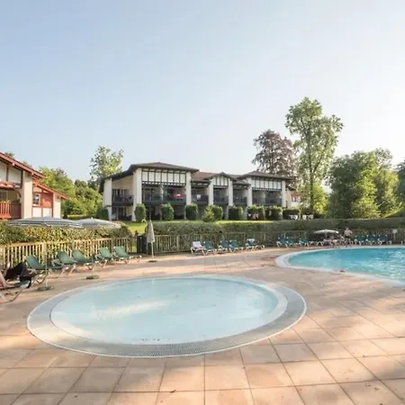 Апартаменты 1-appt Avec Piscine A St-jean Pays-basque Uhart-Cize